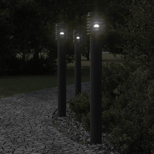 Venkovní stojací lampy se zásuvkou 3 ks černé 110 cm ocel