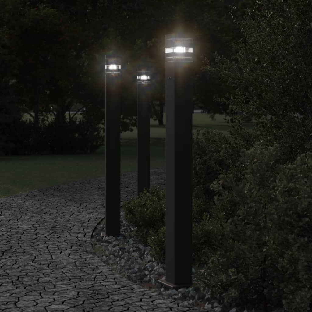 Venkovní stojací lampy se zásuvkou 3 ks černé 110 cm hliník